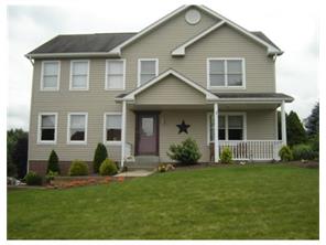207 Chris Dr, Irwin, PA 15642 photo 1
