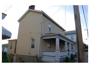 604 Walnut St, Irwin, PA 15642 photo 3