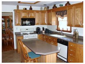 1492 Cathell Rd, Pittsburgh, PA 15236 photo 2
