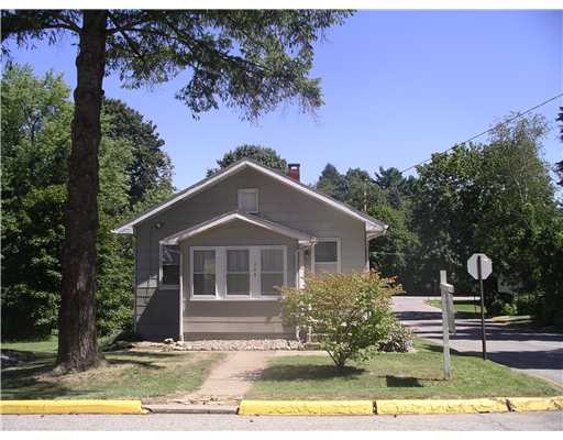 723 Pine St, Mars, PA 16046 photo 1
