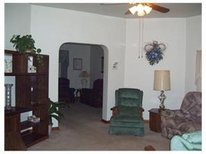 110 Sumner Ave, Vandergrift, PA 15690 photo 6