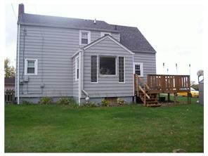 914 Gary Ave, Clairton, PA 15025 photo 3