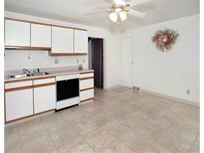 620 Chestnut St, Irwin, PA 15642 photo 4