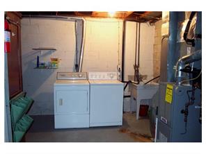 208 Georgetown Ln, Export, PA 15632 photo 14