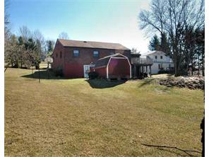 374 First St, Irwin, PA 15642 photo 17