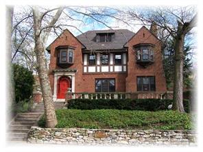1055 Devon Rd, Pittsburgh, PA 15213 photo 1