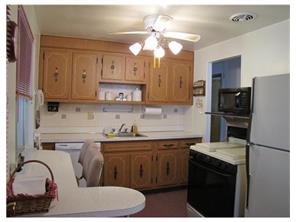 13740 St Clair Dr, Irwin, PA 15642 photo 5