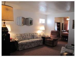 13740 St Clair Dr, Irwin, PA 15642 photo 3