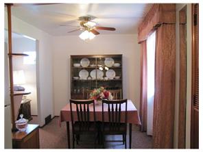13740 St Clair Dr, Irwin, PA 15642 photo 4