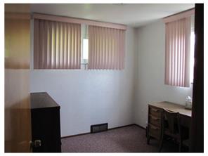 13740 St Clair Dr, Irwin, PA 15642 photo 11