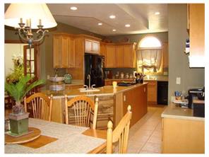 2 Colonial Cir, Irwin, PA 15642 photo 10