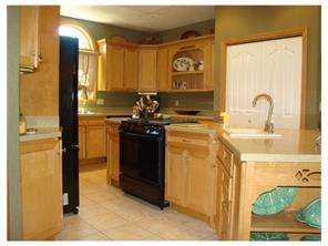 2 Colonial Cir, Irwin, PA 15642 photo 11