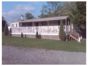 341 Chambers St, Apollo, PA 15613 photo 3