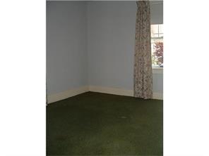 545 Walnut St, Vandergrift, PA 15690 photo 9