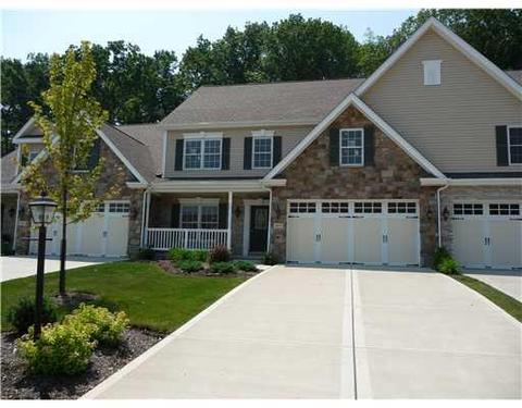 403 Torrey Pine Dr, Mars, PA 16046 photo 1