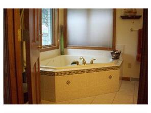 65 Raphael Dr, Irwin, PA 15642 photo 8