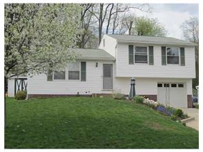 1888 Ivanhoe Dr, Irwin, PA 15642 photo 1