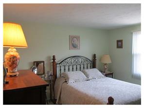 1888 Ivanhoe Dr, Irwin, PA 15642 photo 11