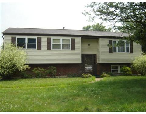 24 Dover Rd, Irwin, PA 15642 photo 1