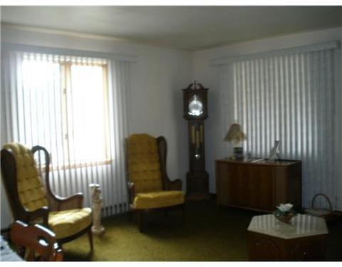 3032 River Rd, Vandergrift, PA 15690 photo 3