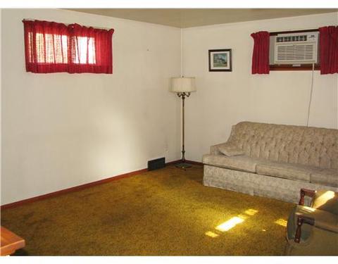 519 8th St, Irwin, PA 15642 photo 9