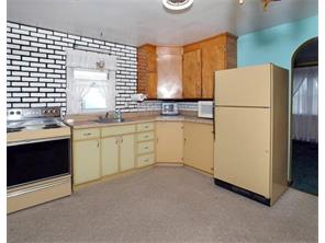 11239 White St, Irwin, PA 15642 photo 6