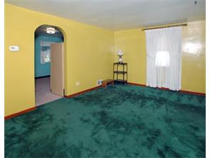 11239 White St, Irwin, PA 15642 photo 3