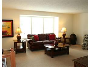 102 Broadstone Dr, Mars, PA 16046 photo 3