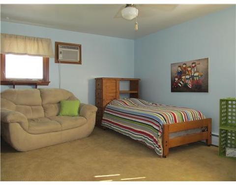 139 Windsor, Irwin, PA 15642 photo 9