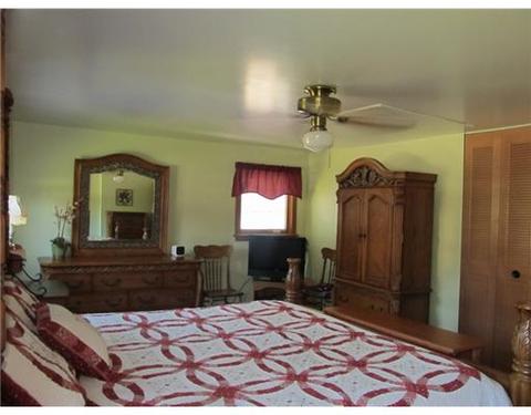 139 Windsor, Irwin, PA 15642 photo 8