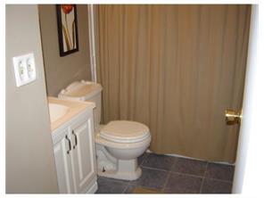 1902 Ivanhoe Dr, Irwin, PA 15642 photo 8