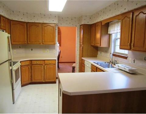 336 Warrick Dr, Seven Fields, PA 16046 photo 5
