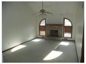 11480 Mckee Rd, Irwin, PA 15642 photo 3