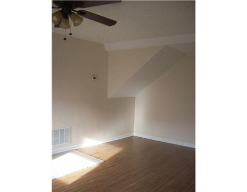128 Chestnut St, Everson, PA 15631 photo 4