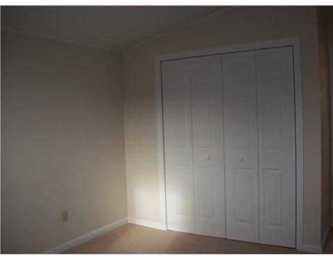 128 Chestnut St, Everson, PA 15631 photo 9