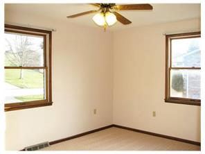 2214 Robert St, Irwin, PA 15642 photo 11