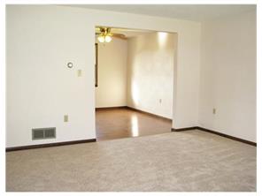 2214 Robert St, Irwin, PA 15642 photo 9