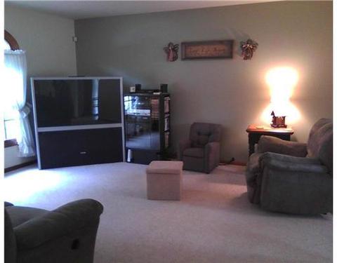 131 Chambers Dr, Monaca, PA 15061 photo 4