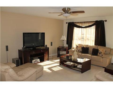 6909 Spring Valley Ln, Export, PA 15632 photo 2