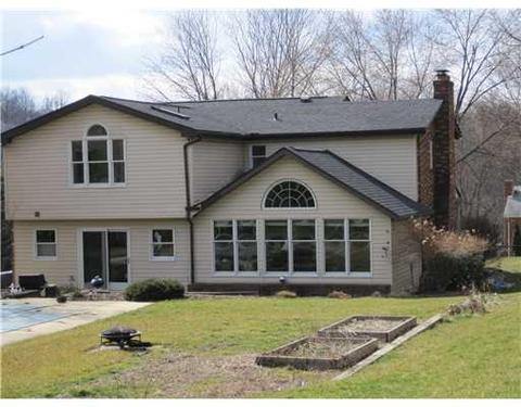 2359 Adams Ct, Export, PA 15632 photo 2