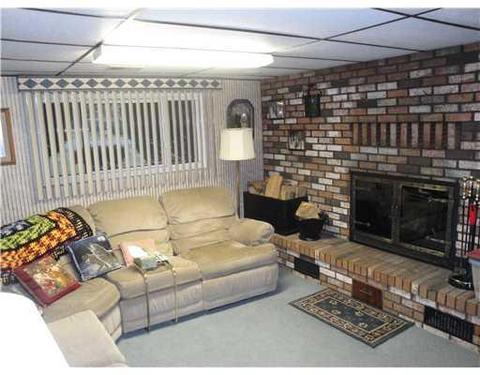 801 Central Aly, New Eagle, PA 15067 photo 5