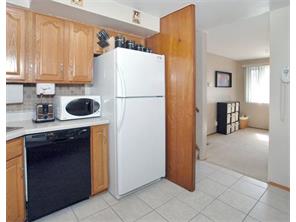 13597 Ormsby Dr, Irwin, PA 15642 photo 5