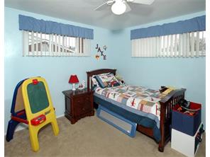 13597 Ormsby Dr, Irwin, PA 15642 photo 13