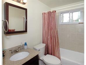13597 Ormsby Dr, Irwin, PA 15642 photo 16