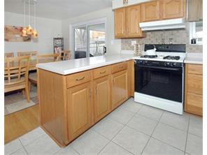 13597 Ormsby Dr, Irwin, PA 15642 photo 3