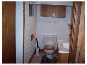 110 Clair St, Irwin, PA 15642 photo 16