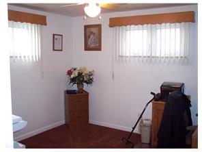 110 Clair St, Irwin, PA 15642 photo 11