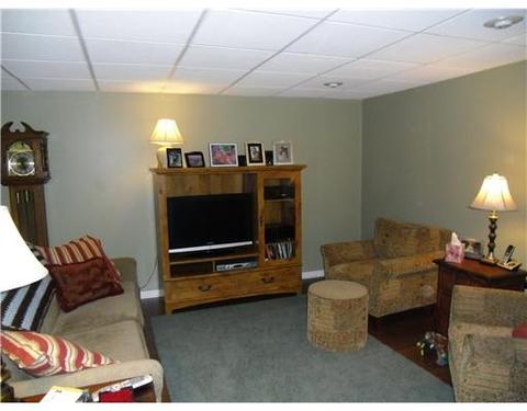 112 Heather Dr, Monaca, PA 15061 photo 10