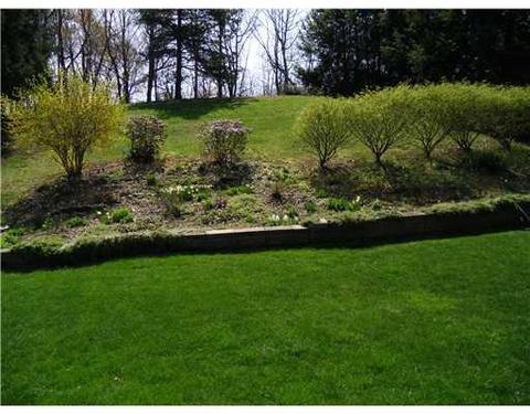 112 Heather Dr, Monaca, PA 15061 photo 4