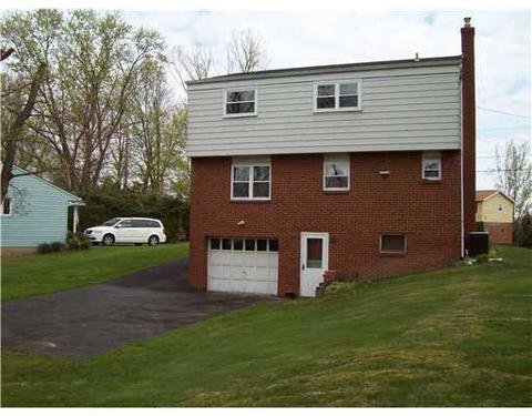 4019 School Dr, Irwin, PA 15642 photo 13
